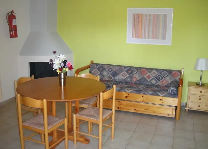 Navarone * Petrochori (Peloponnese)